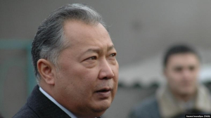В Кыргызстане собираются реабилитировать экс-президента Курманбека Бакиева, виновного в гибели мирных демонстрантов.